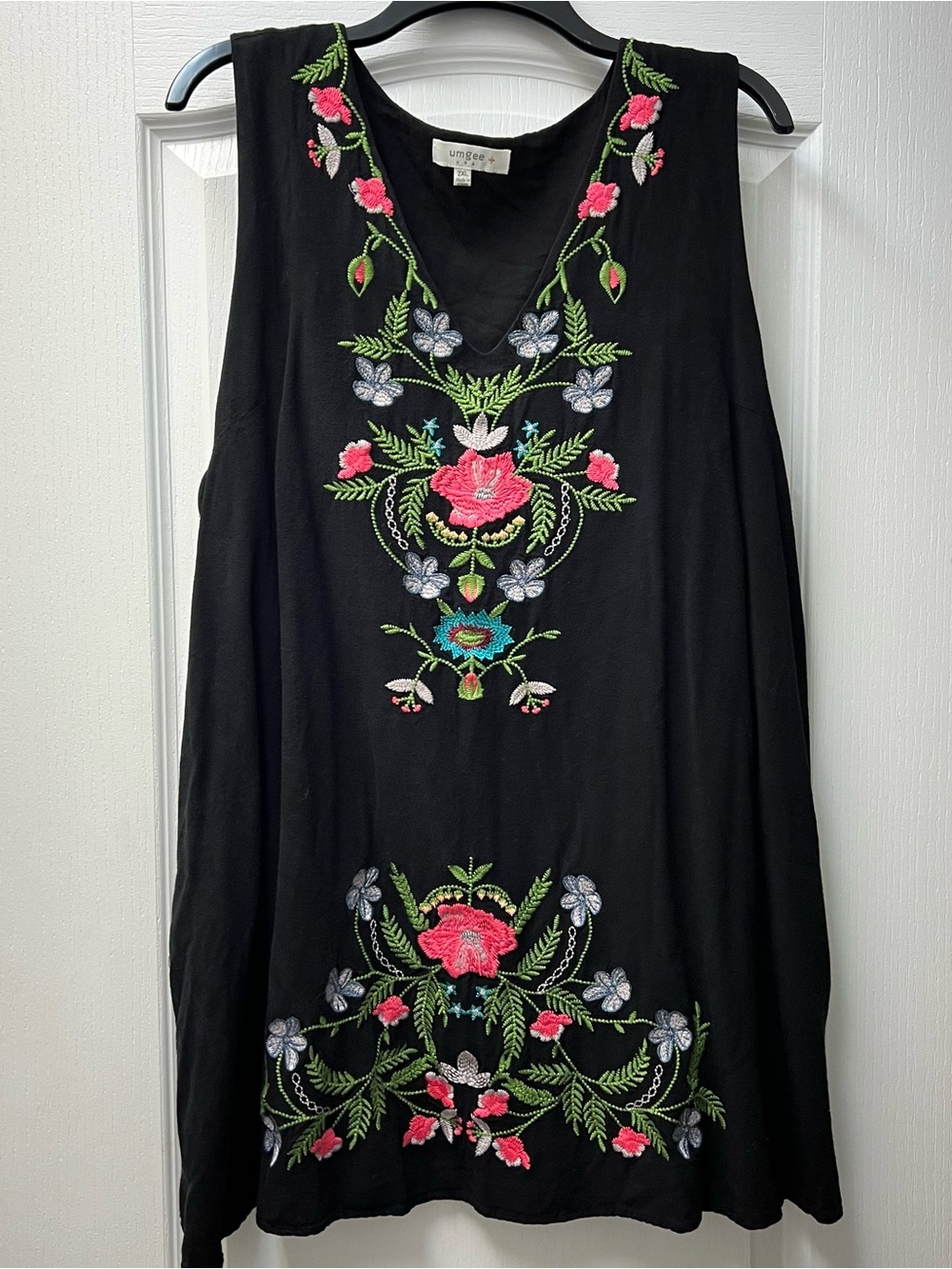 Umgee Plus Boho Floral Embroidered side Pockets Sleeveless lined Dress Sz 2XL